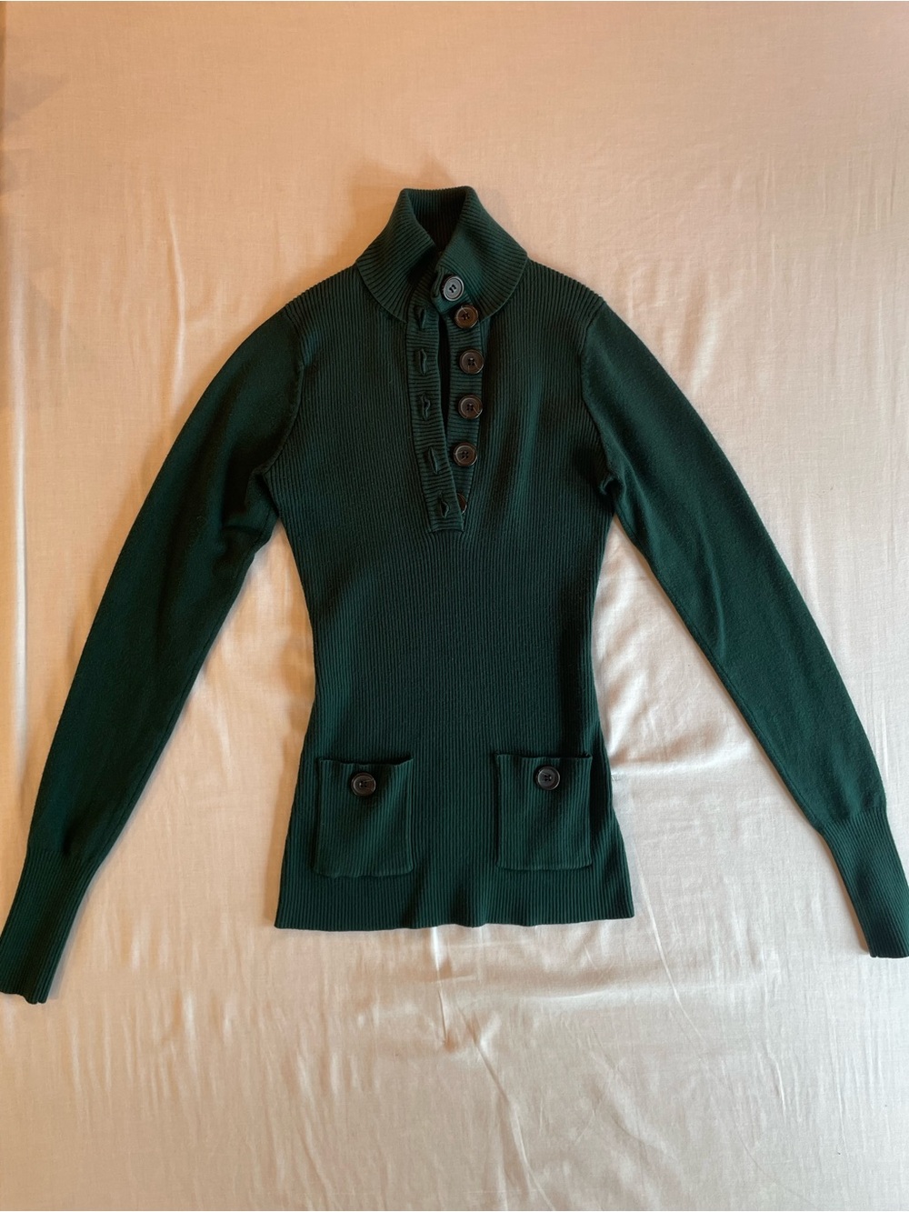 PattyBoutik Deep Green Ribbed Button-Neck Turtleneck Sweater